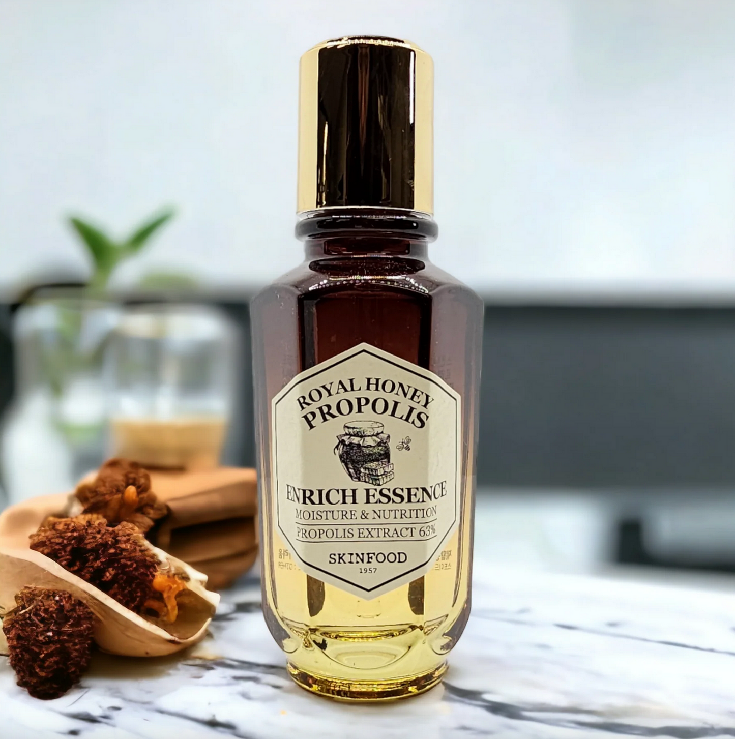 skinfood Royal Honey Propolis Enrich Essence 50ml - peaux sèches ou matures